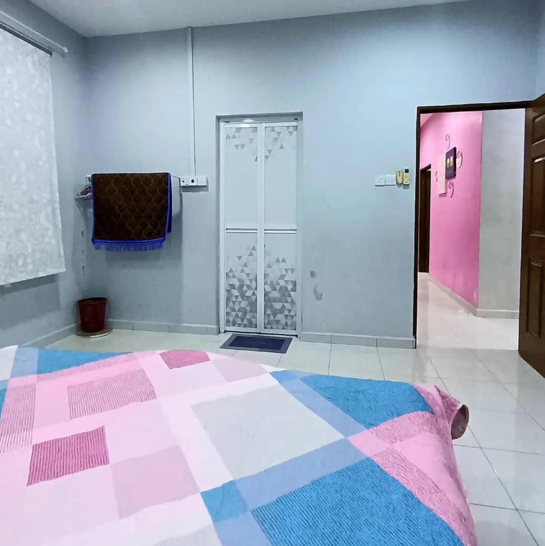 Ebnur Homestay Arau Zewnętrze zdjęcie