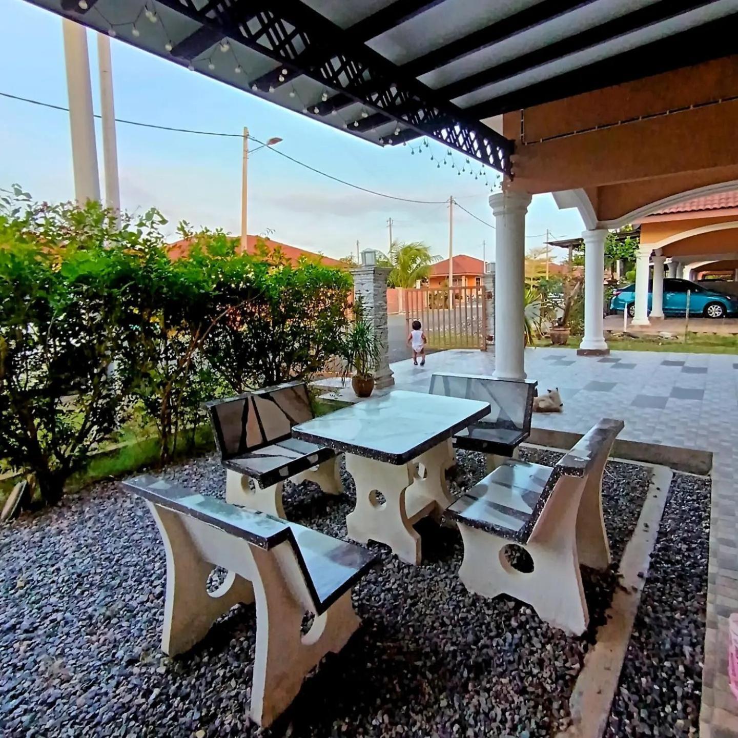 Ebnur Homestay Arau Zewnętrze zdjęcie